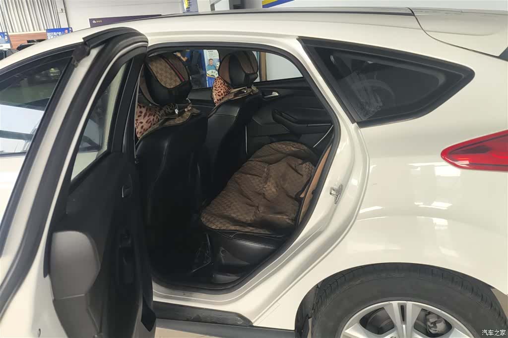 Ford Focus, 2013 11