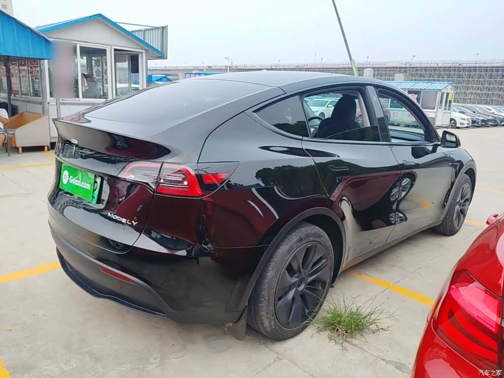Tesla Model Y, 2024 7