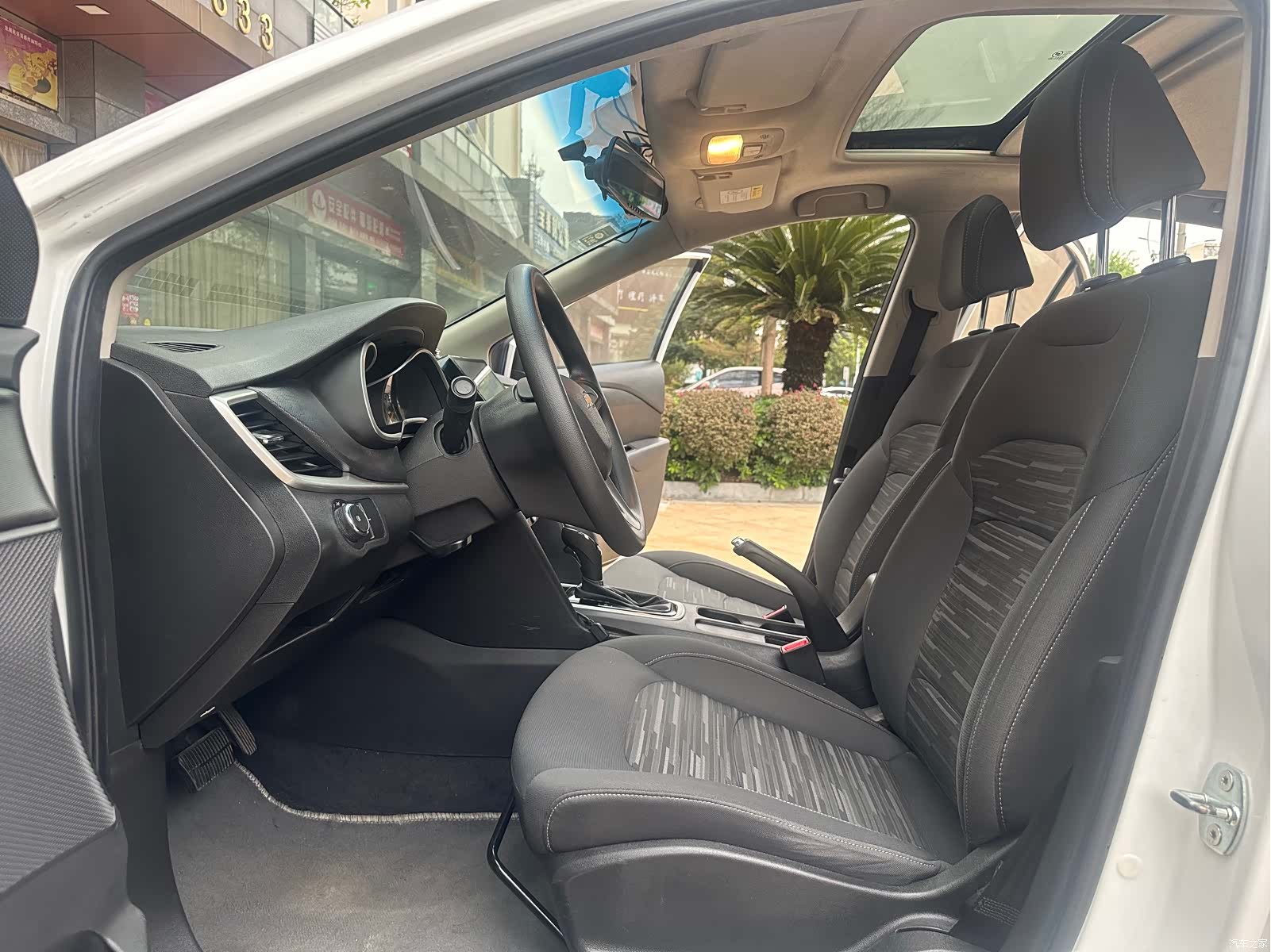Chevrolet 320, 2019 4