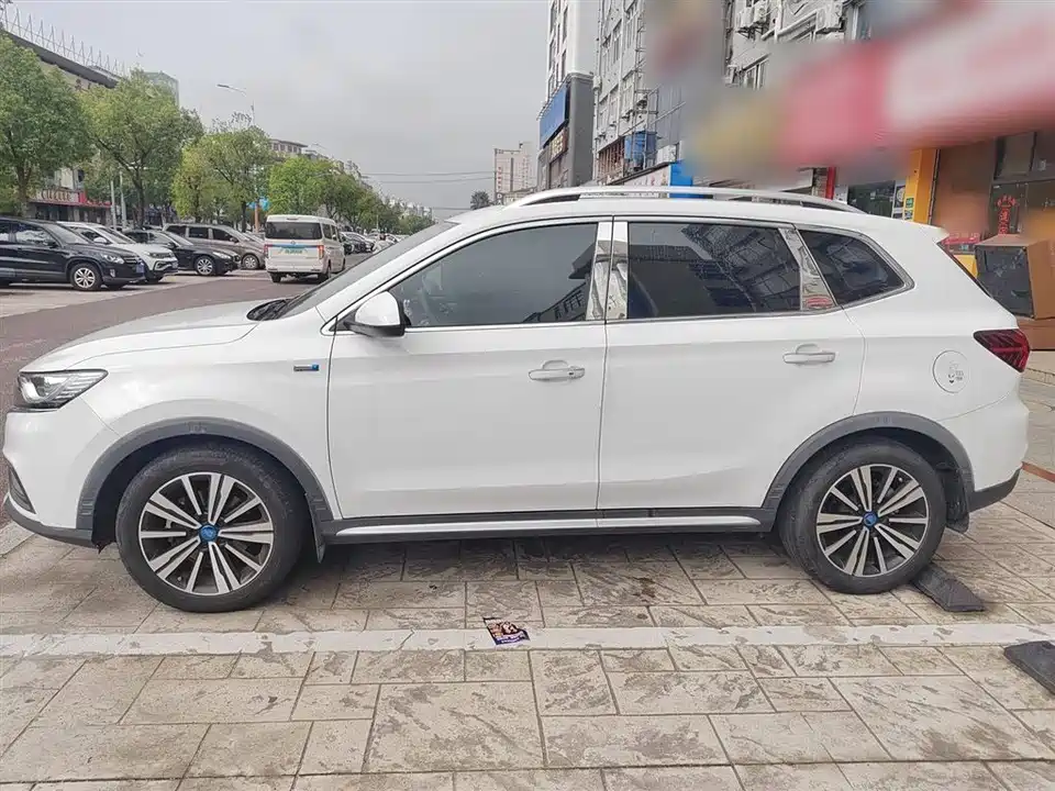 Roewe RX5