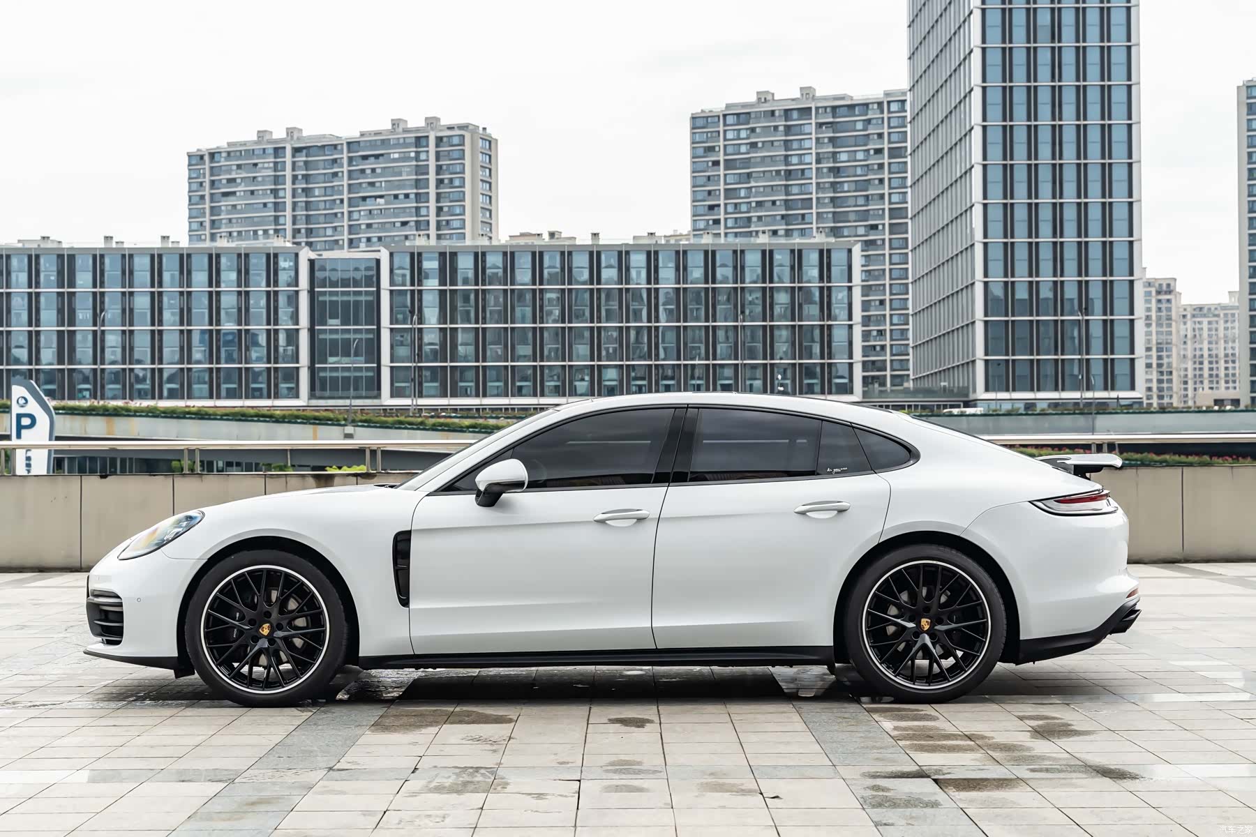Porsche Panamera, 2022 4