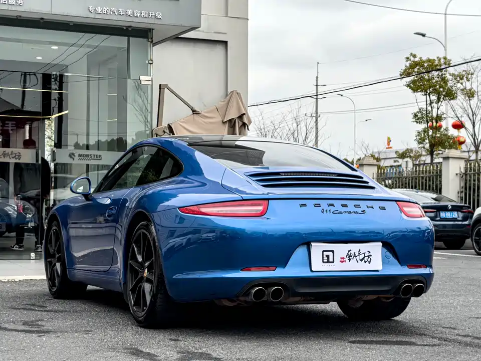 Porsche 911