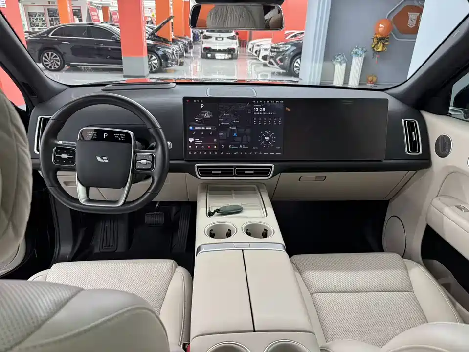 Li Auto Ideal L8