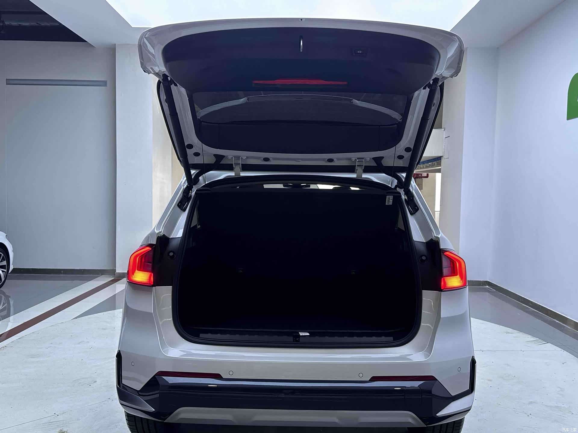BMW X1, 2024 21
