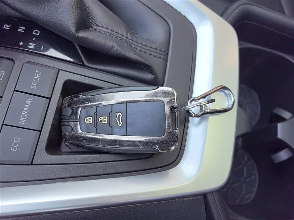 Toyota RAV4 Rongfang