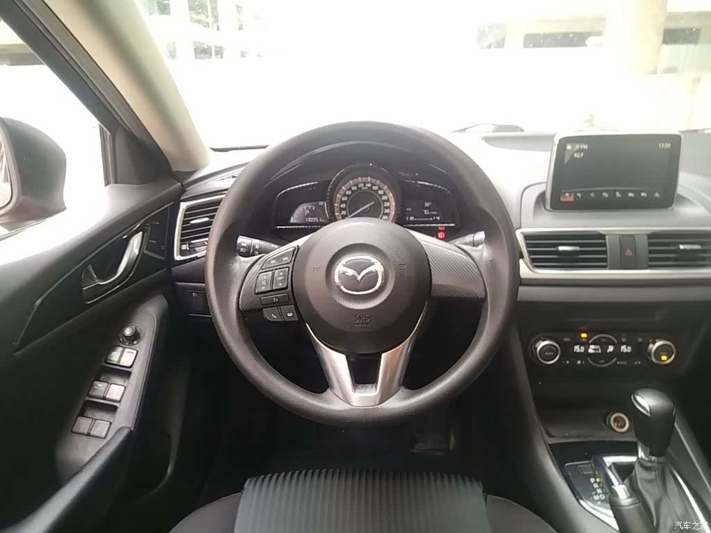 Mazda Mazda3, 2014 11