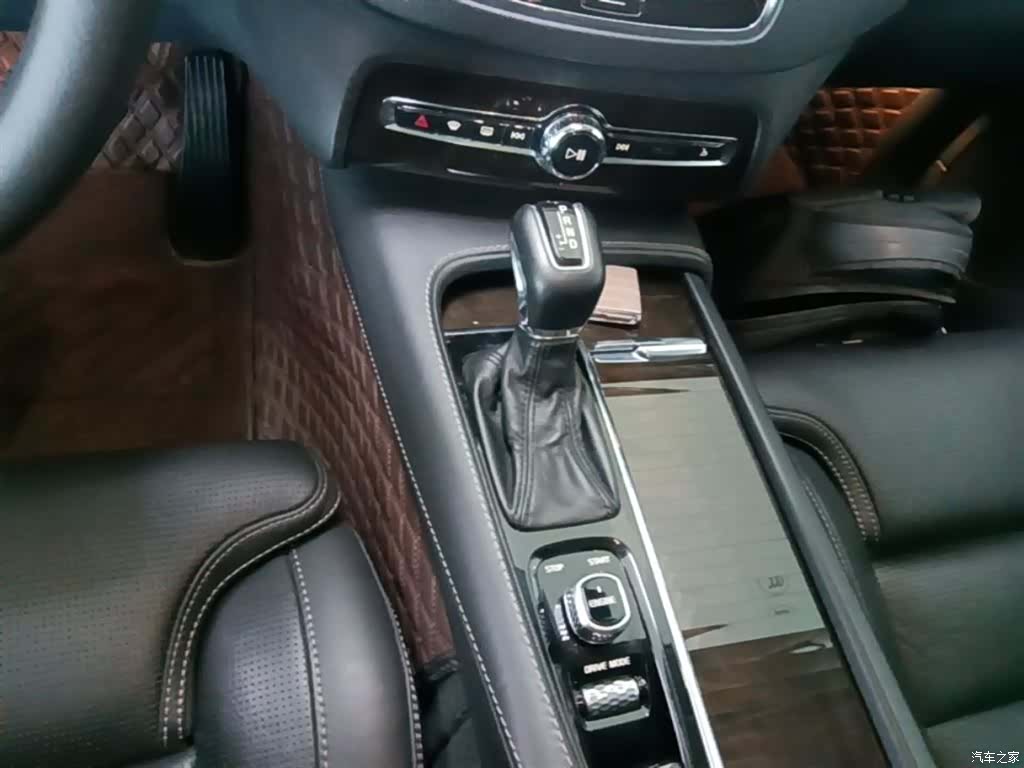 Volvo XC90, 2016 10