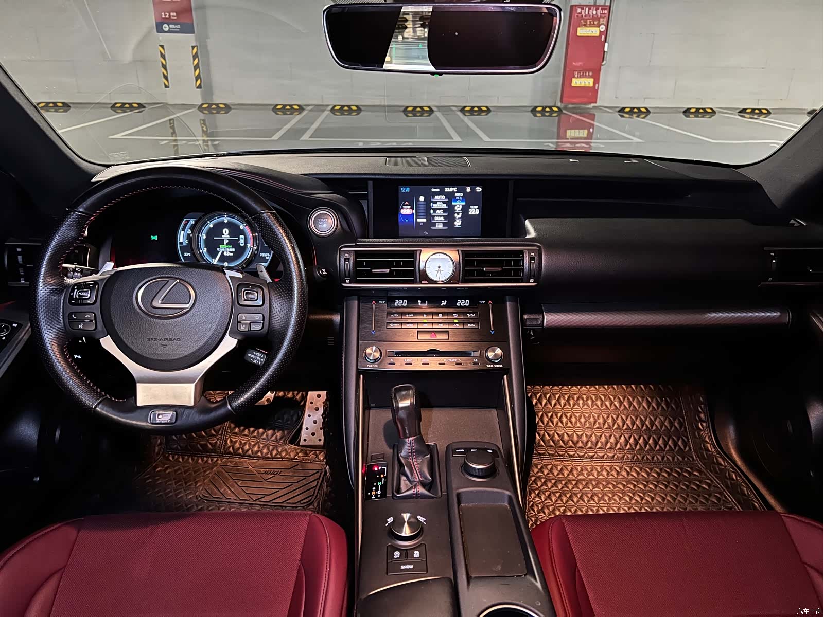 Lexus IS, 2018 11