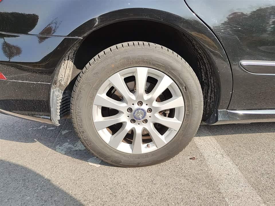 Mercedes-Benz R-class