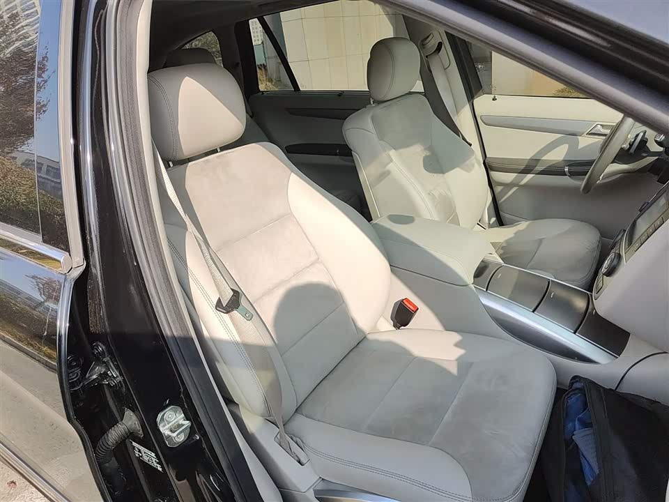 Mercedes-Benz R-class