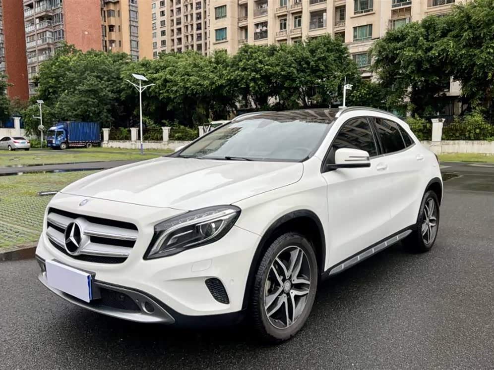 Mercedes-Benz GLA