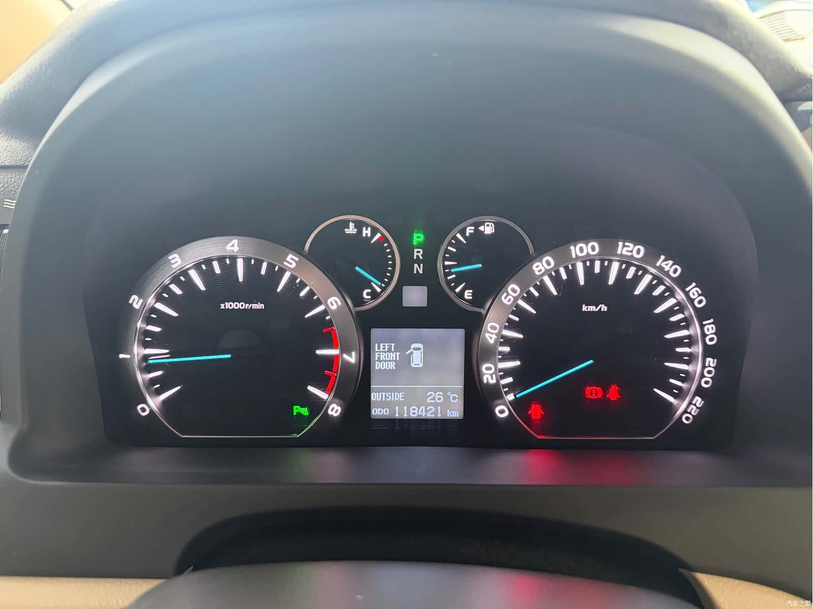 Toyota Alphard, 2014 27