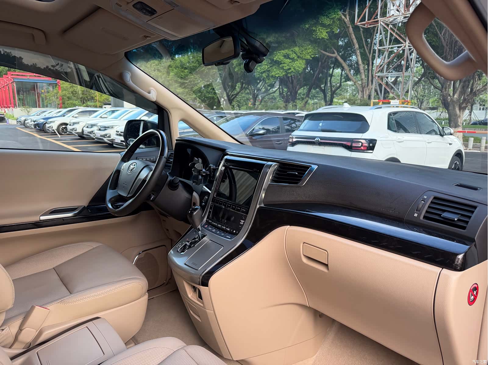 Toyota Alphard, 2014 24