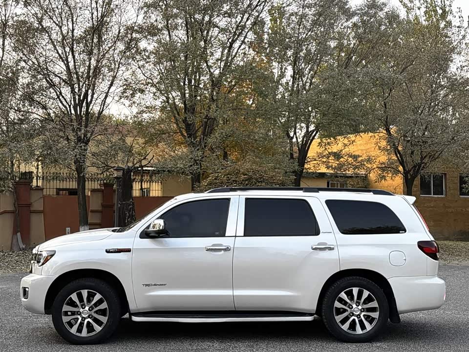 Toyota Sequoia