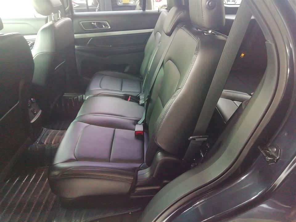 Ford Explorer Ford Explorer