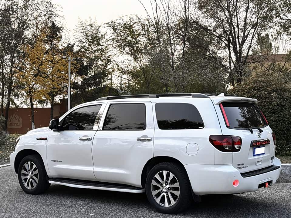 Toyota Sequoia