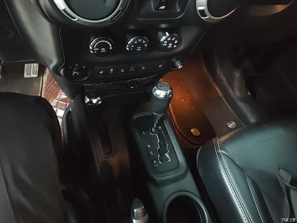 Jeep Wrangler, 2016 10