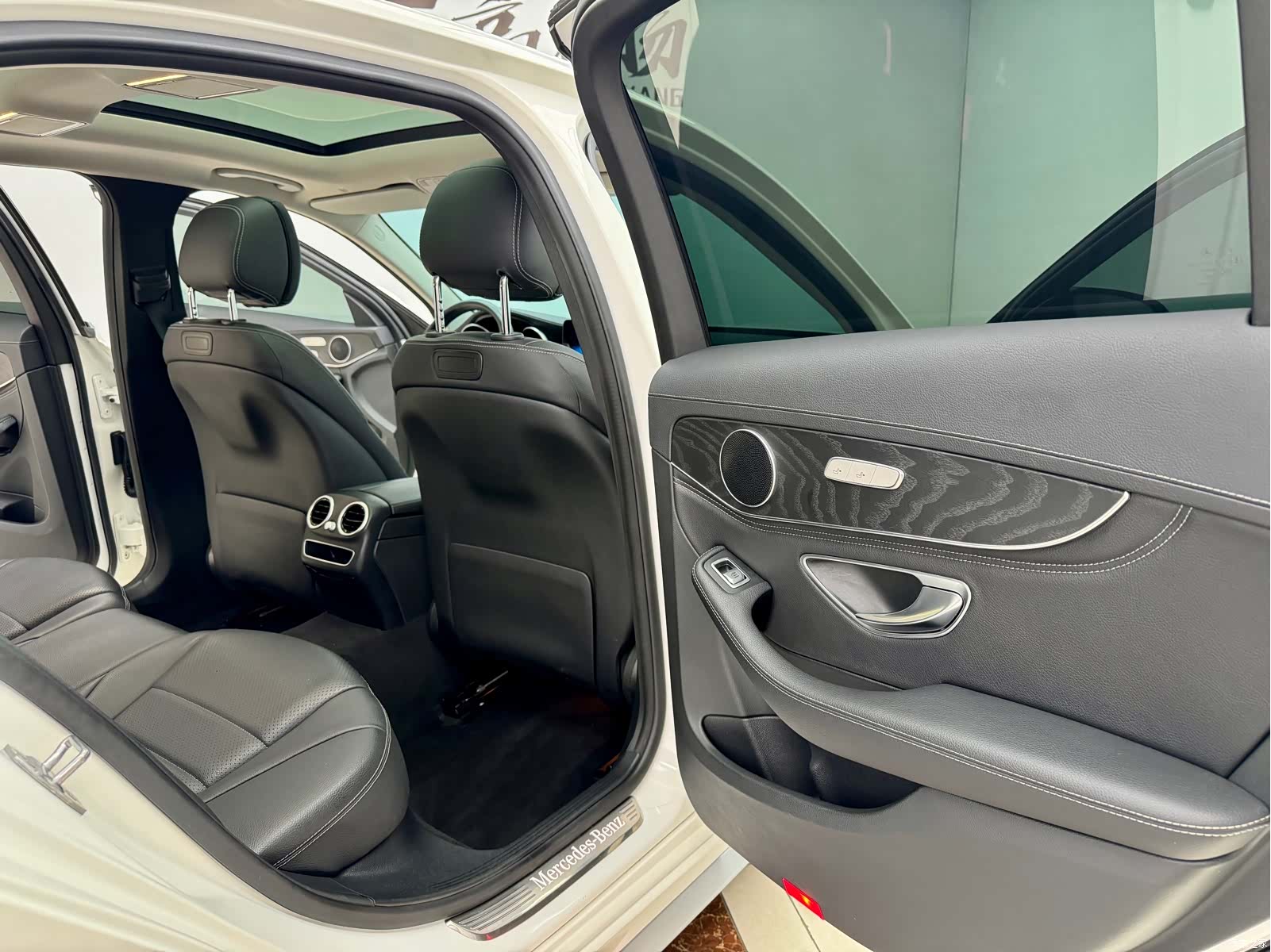 Mercedes-Benz C-Class, 2018 11