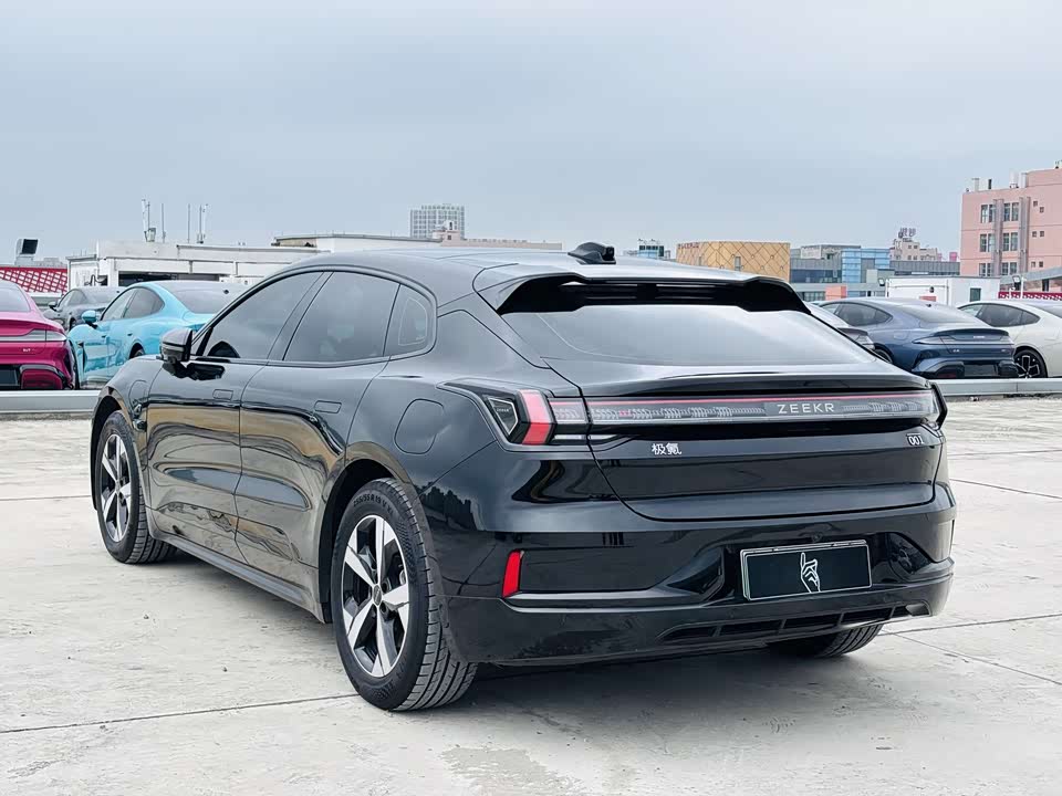 Zeekr 001