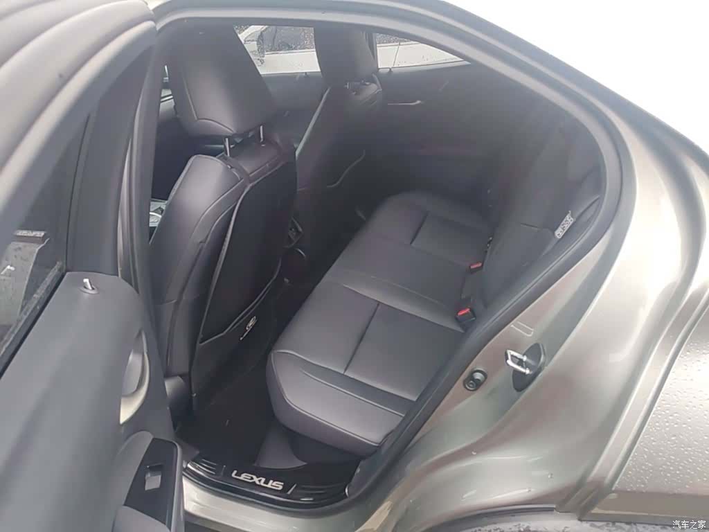 Lexus UX, 2021 17