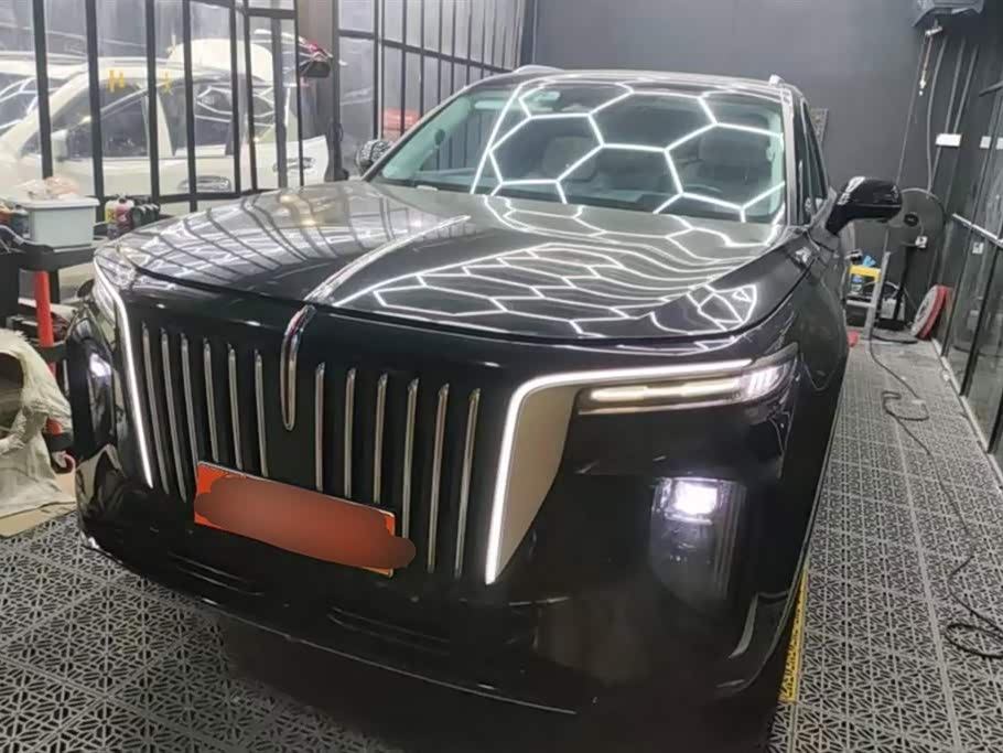 Hongqi E-HS9