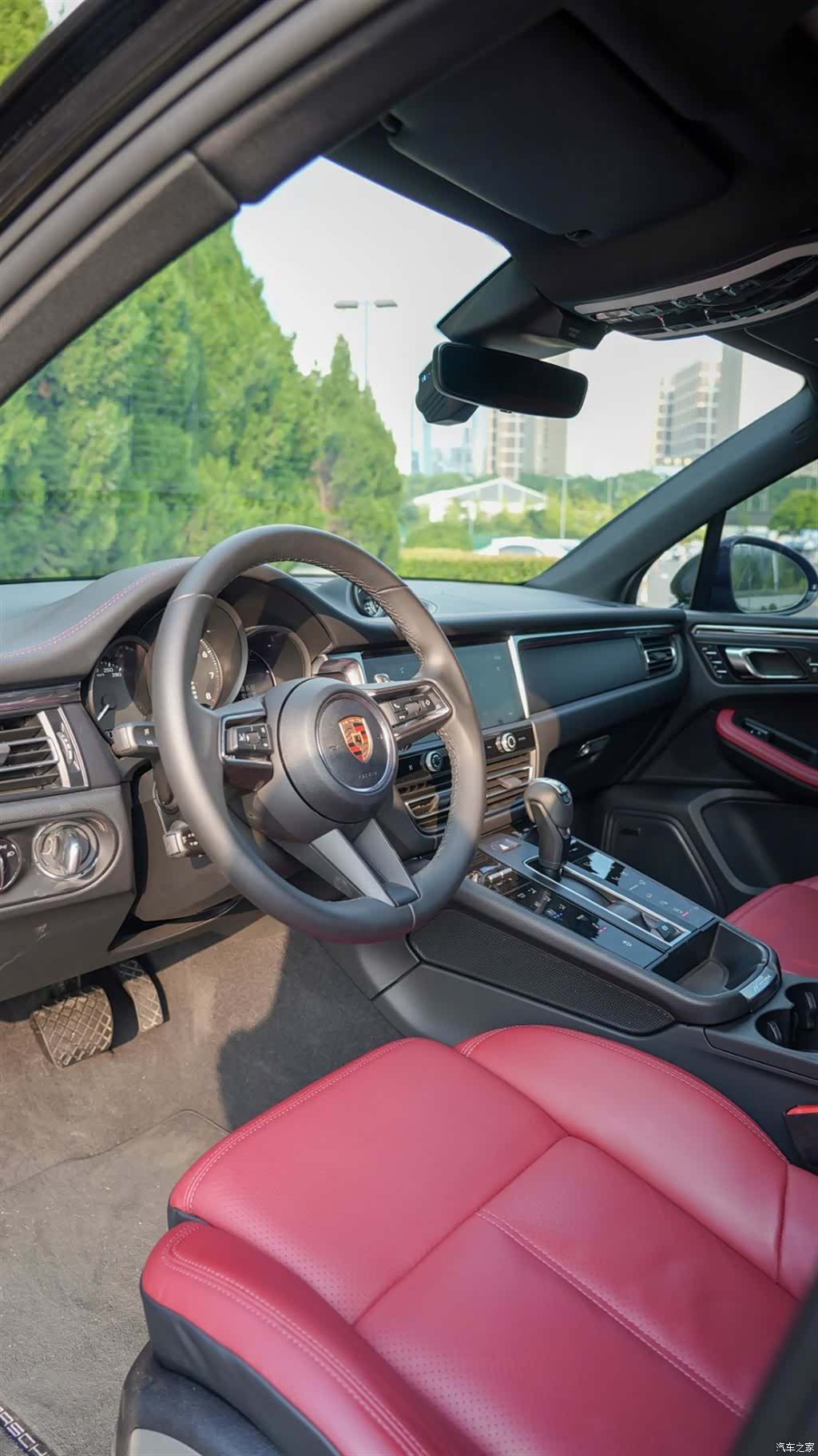 Porsche Macan, 2025 9