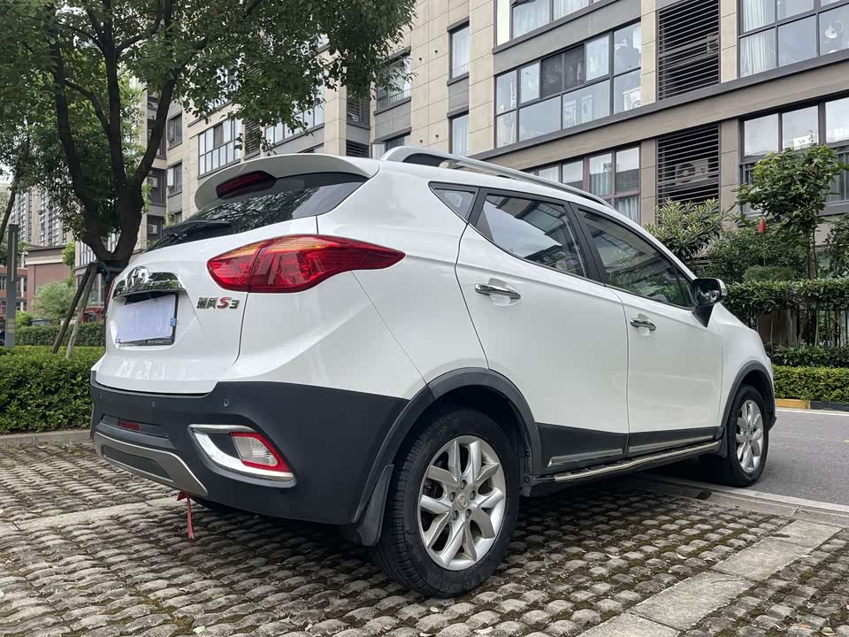 JAC Ruifeng S3