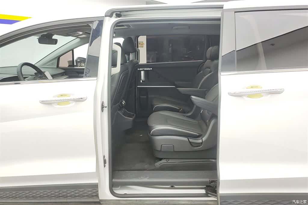 Hyundai Custo, 2024 11