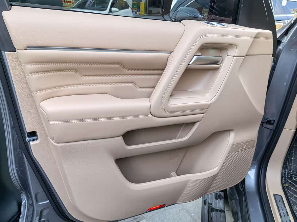 Beijing BJ60 Thunder