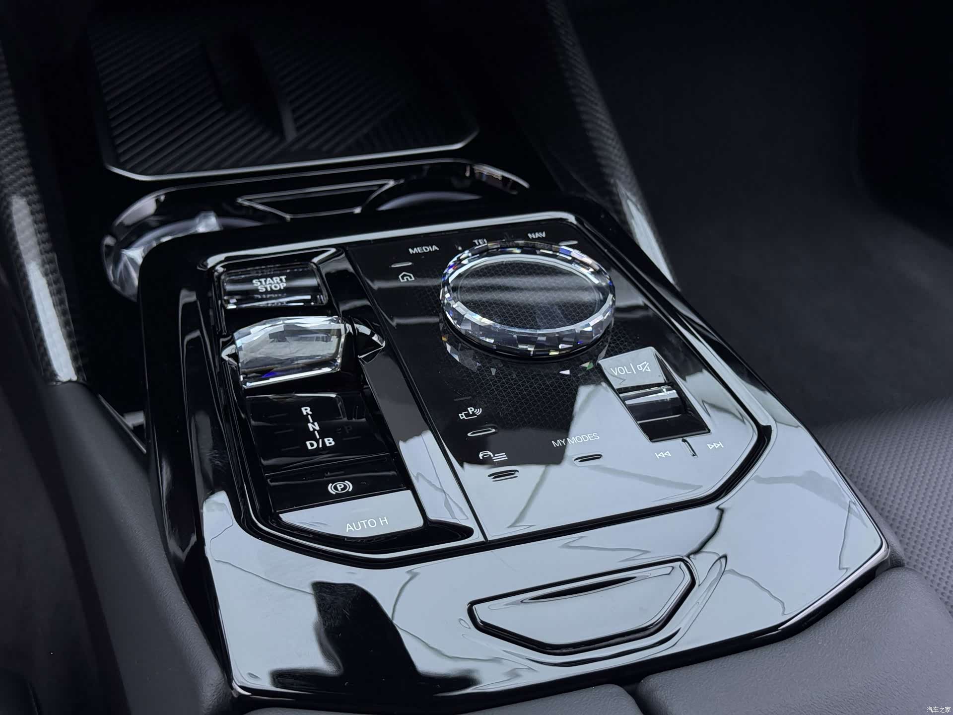 BMW i5, 2024 17