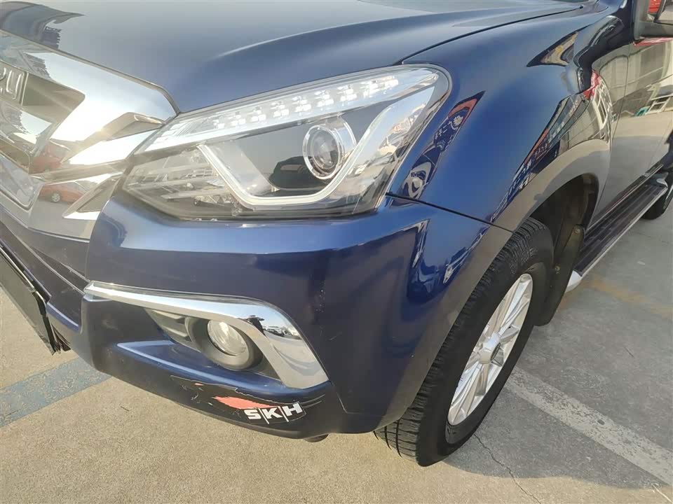 Isuzu D-MAX