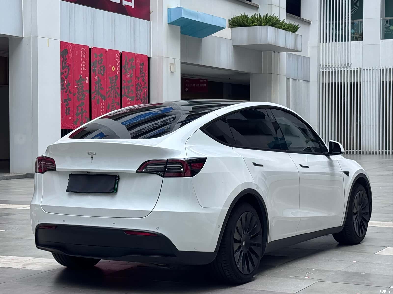 Tesla Model Y, 2021 12