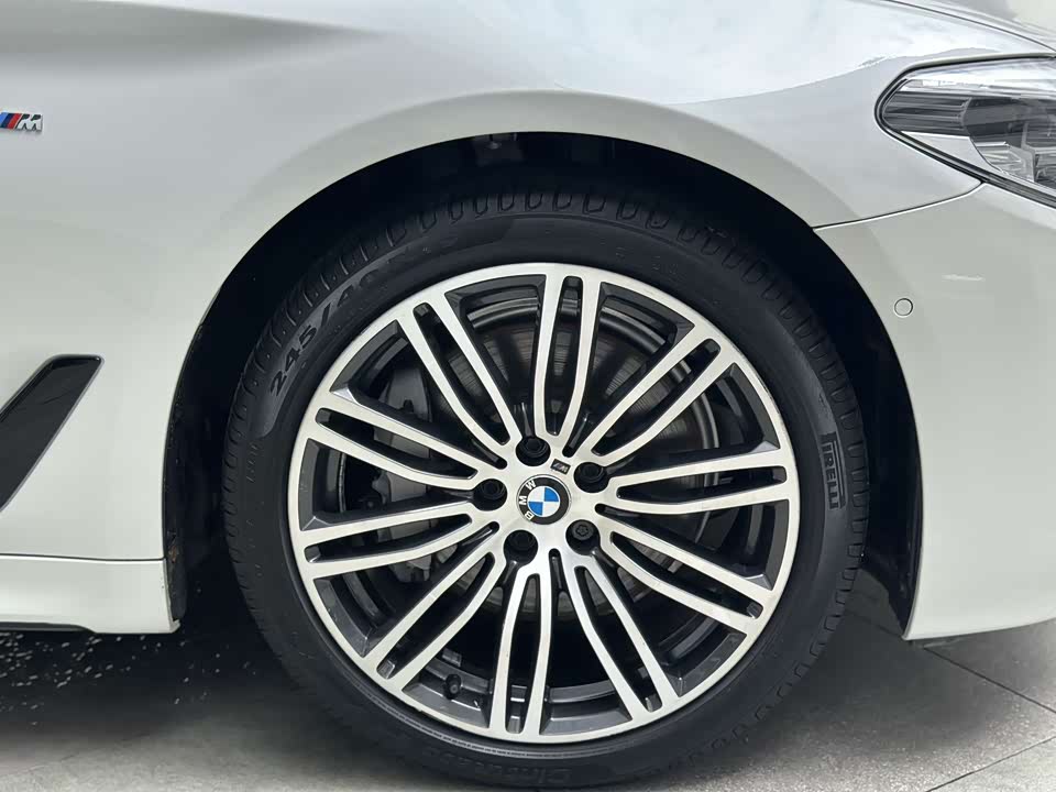 BMW 5 series BMW 5 series