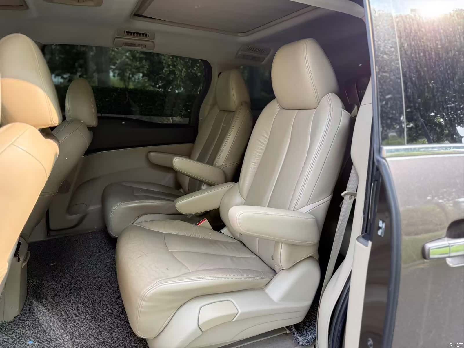 Buick GL8, 2015 6