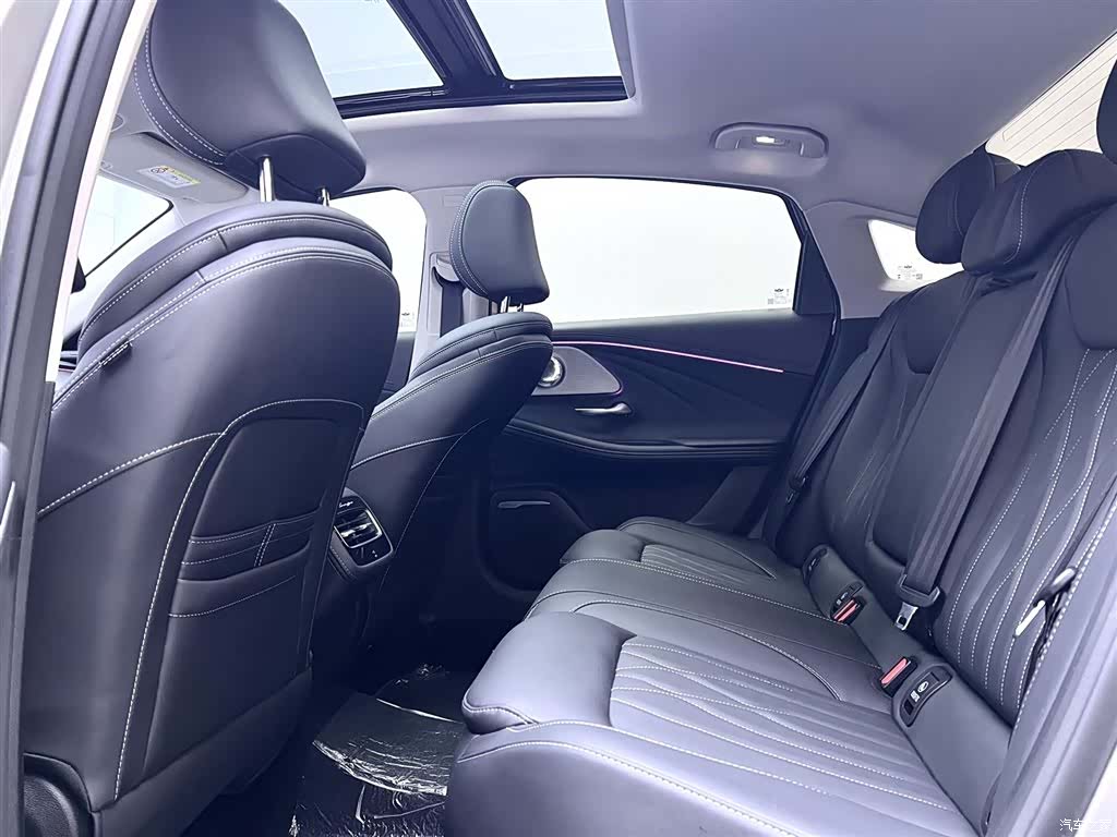 Chery Arrizo 8, 2025 19
