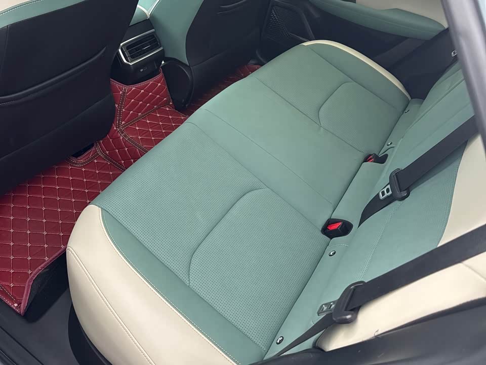 Geely Emgrand L HiP Geely Emgrand L HiP