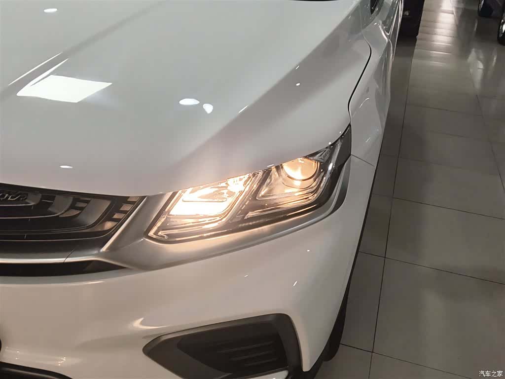 Geely Coolray, 2021 18
