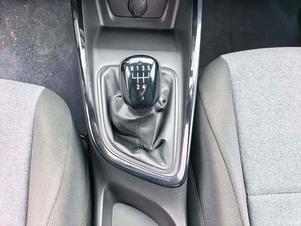 Chevrolet 320, 2021 14