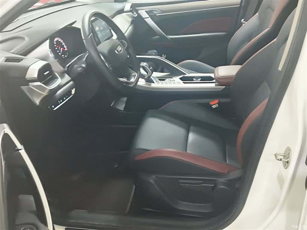 Geely Coolray, 2021 11
