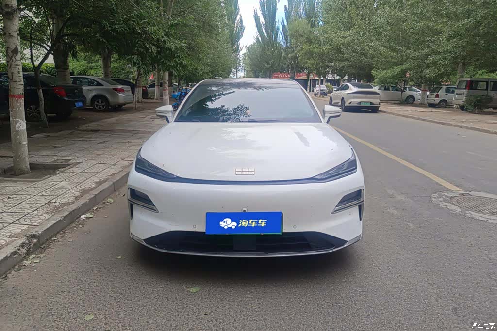 Geely 8, 2025 2