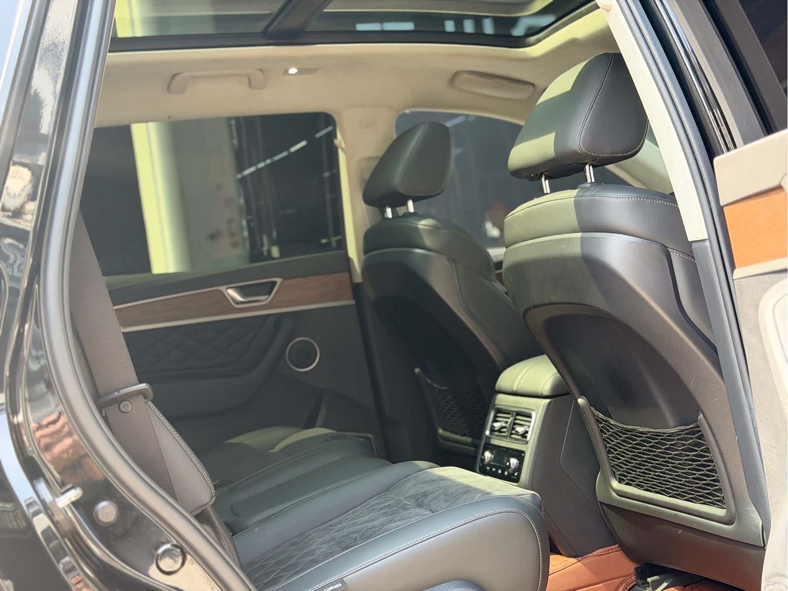 Hongqi HS7, 2021 12