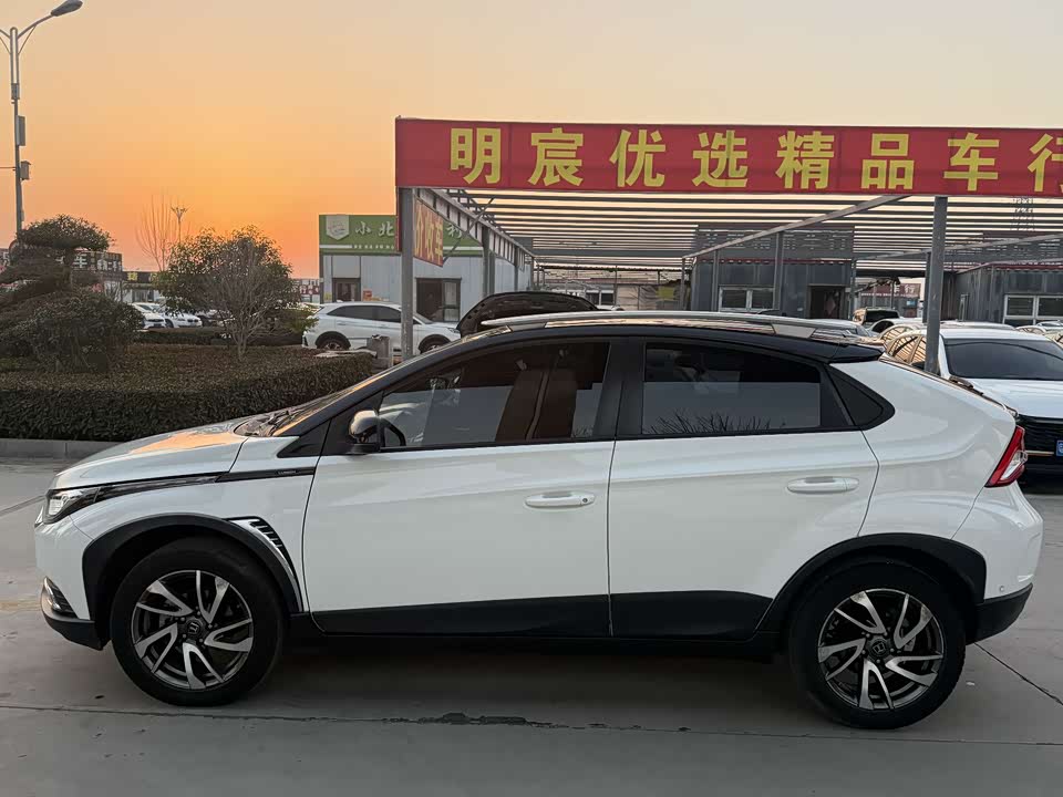 Luxgen U5 SUV