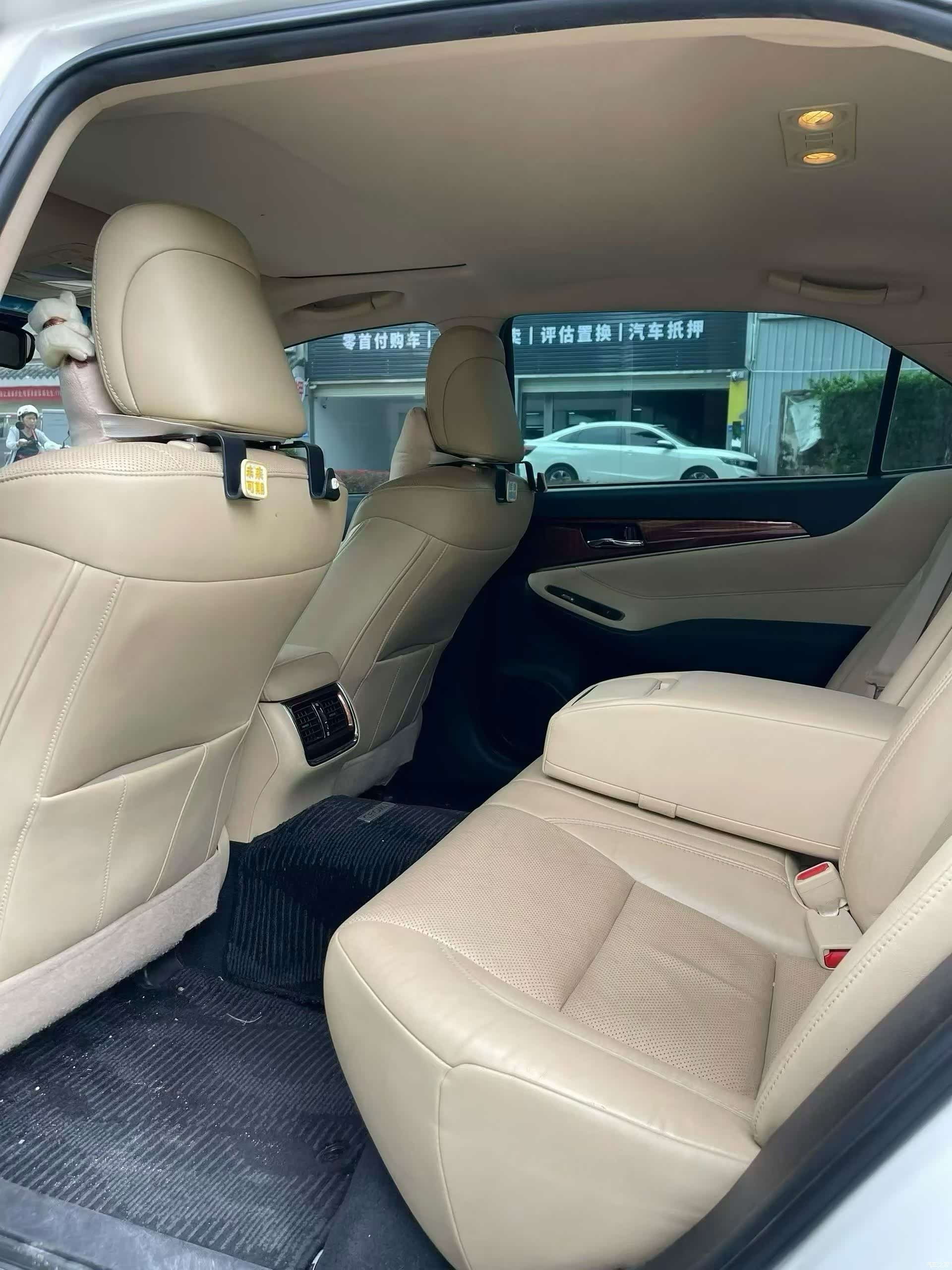 Toyota Crown, 2016 все фото
