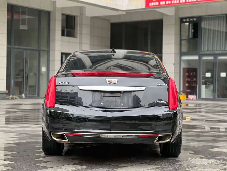 Cadillac XTS