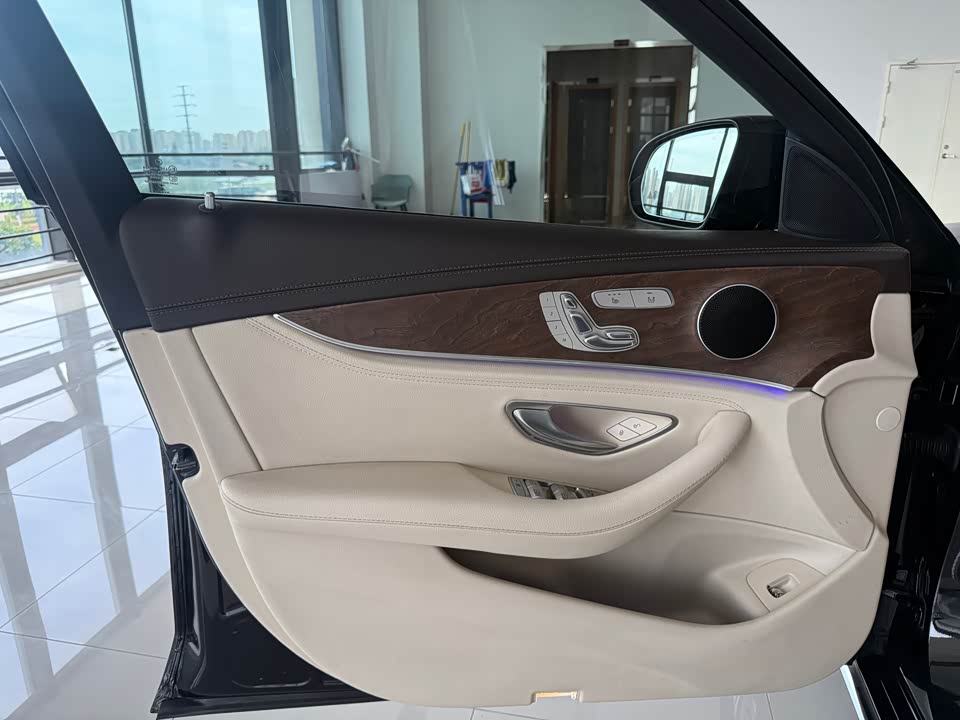 Mercedes-Benz E-class Mercedes-Benz E-class