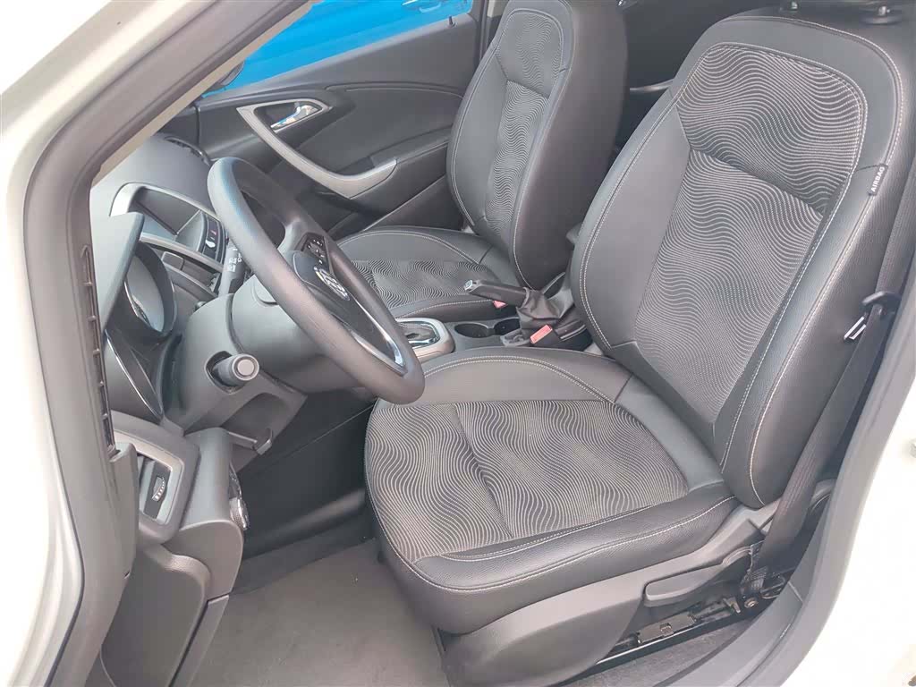 Buick XT, 2015 11