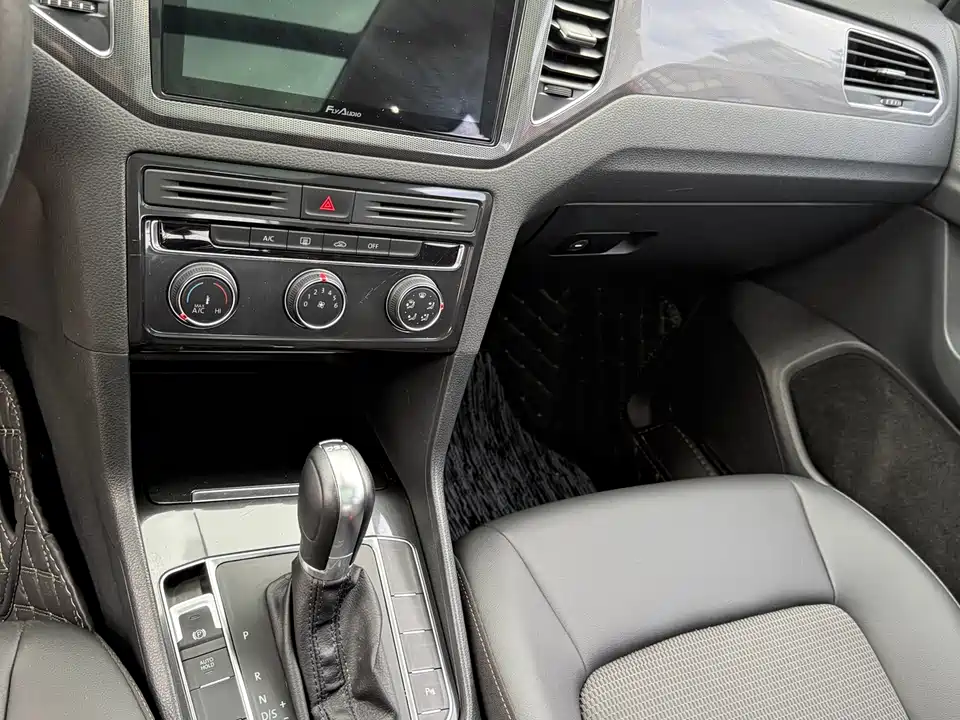 Volkswagen Golf*Jiayu