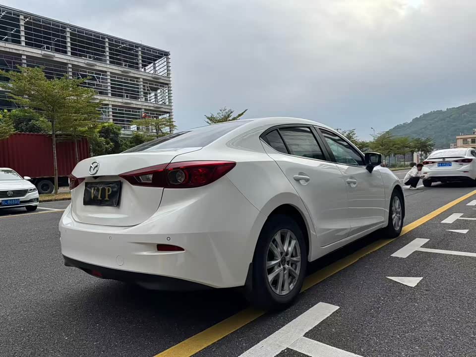 Mazda 3 Angkesaila