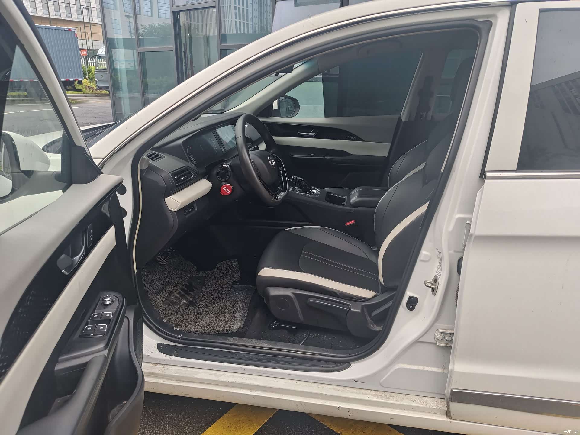DongFeng E70, 2022 4