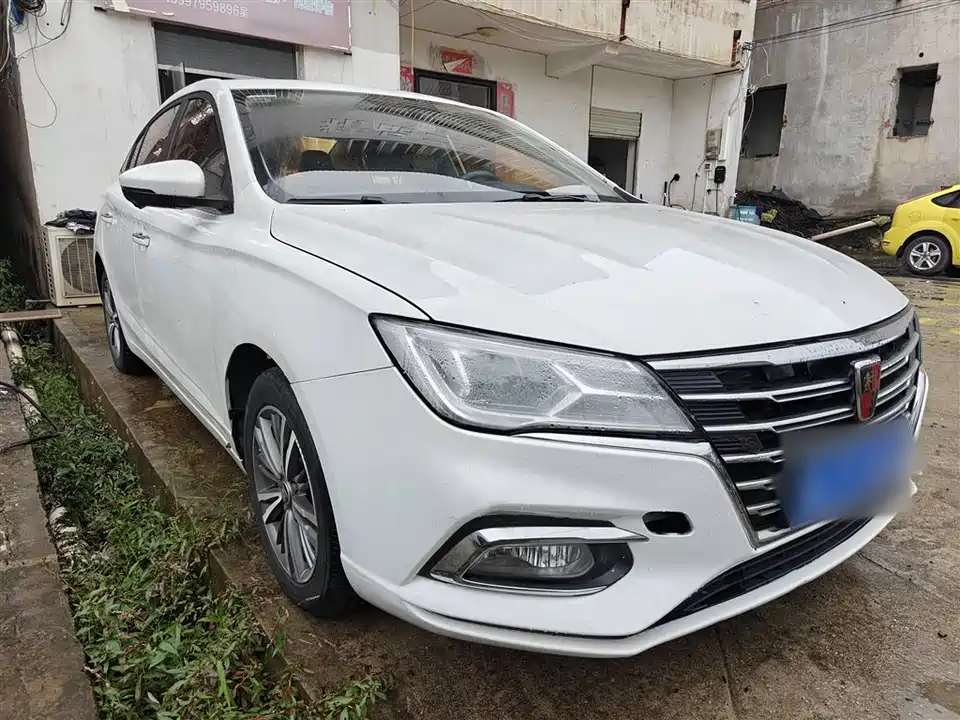 Roewe i5